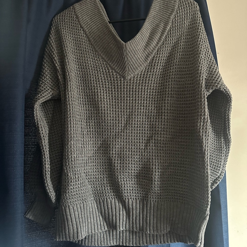 Cozy Knit V-Neck Sweater - Gray